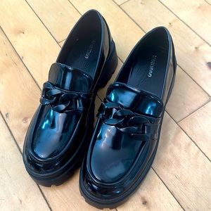 Chain link chunky loafers never worn